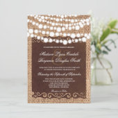 Rustikale String Lights Burlap Wedding Einladungen (Stehend Vorderseite)