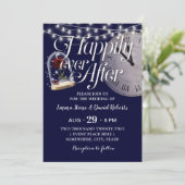 Rustikale String Lights Navy Blue Fairytale Weddin Einladung (Stehend Vorderseite)