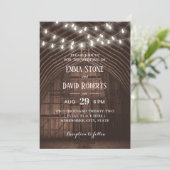 Rustikale String Lights Vintag Stall Wedding Einladung (Stehend Vorderseite)