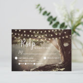 Rustikale String Lights Vintag Tree Wedding RSVP Karte (Stehend Vorderseite)