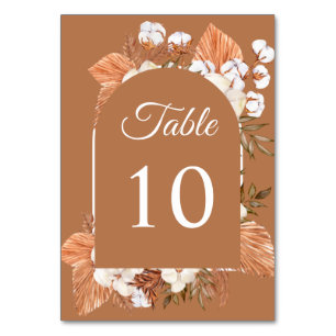 Rustikale Terracotta Boho Pampas Arched Wedding Tischnummer