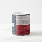Rustikale Texas Lone Star Flagge auf verwittertem Kaffeetasse (Mittel)