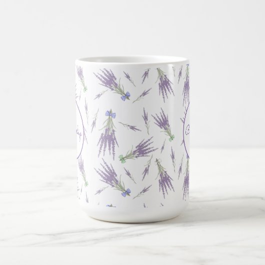 Rustikale trockene Lavendel Blume Bündel Monogramm Kaffeetasse (Mittel)