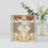 Rustikale Tür Hochzeit Beige weiße Lace Holding Bu Einladung (Stehend Vorderseite)