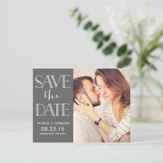 Rustikale Typografie Save the Date Postkarte | Gra (Stehend Vorderseite)