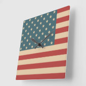 Rustikale Uhr der amerikanischen Flaggenmauer (Winkel)