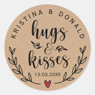 Rustikale Umarmungen & Küsse Hochzeit Brautparty Runder Aufkleber