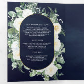 Rustikale Vegetation Elfenbeinblütenschiff QR Code Dreifach Gefaltete Einladung (Innen Erste Seite)