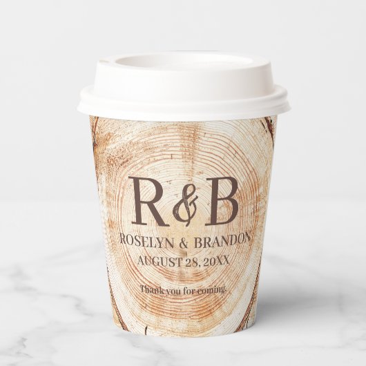 Rustikale Verlobung-Hochzeitung mit Holzschnitt Pappbecher (Rückseite)