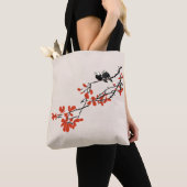 Rustikale Vögel auf Baumzweig mit roten Blätter Ta Tasche (Von Nahem)