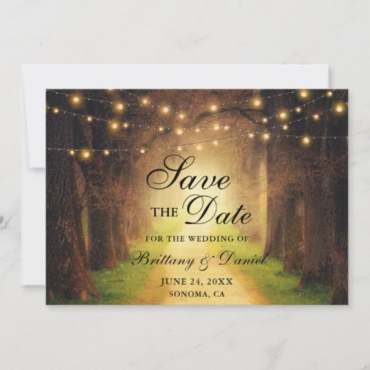 Rustikale Wald Path String Lights Hochzeit Save The Date (Vorderseite)