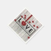 Rustikale Wald Valentine's Day LIEBE Moderne Rote  Serviette (Ecke)