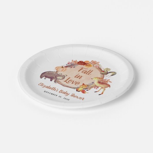 Rustikale Waldtiere Herbstdusche Pappteller (Schrägansicht)