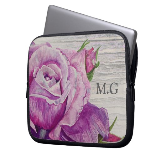 Rustikale Wasserfarbe Lila Rose Holzmonogramm Laptopschutzhülle (Vorderseite Links)