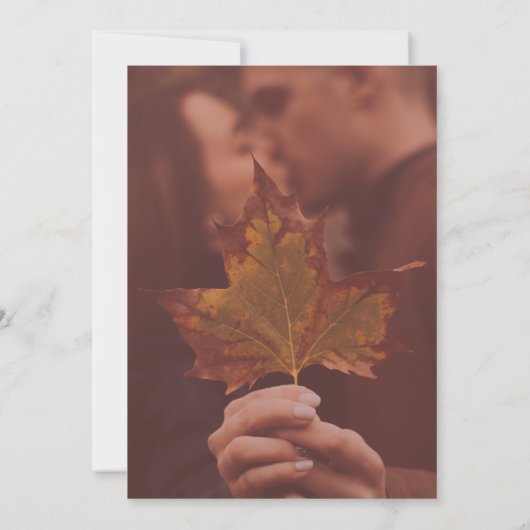 Rustikale Wasserfarbe Terracotta Ginkgo Hochzeit Einladung (Rückseite)