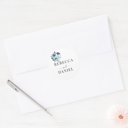 rustikale Wasserfarben-Illustration blaues Blumenb Runder Aufkleber (Umschlag)