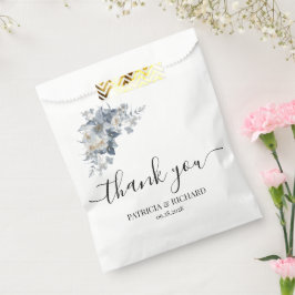 rustikale Wasserfarben-Illustration einer floralen Geschenktütchen