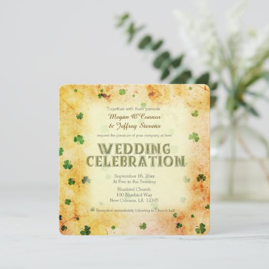Rustikale Wasserfarben Irische Kleeblatt Einladung (Stehend Vorderseite)