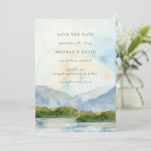 Rustikale Wasserfarbengebirge Save the Date Einladung (Stehend Vorderseite)