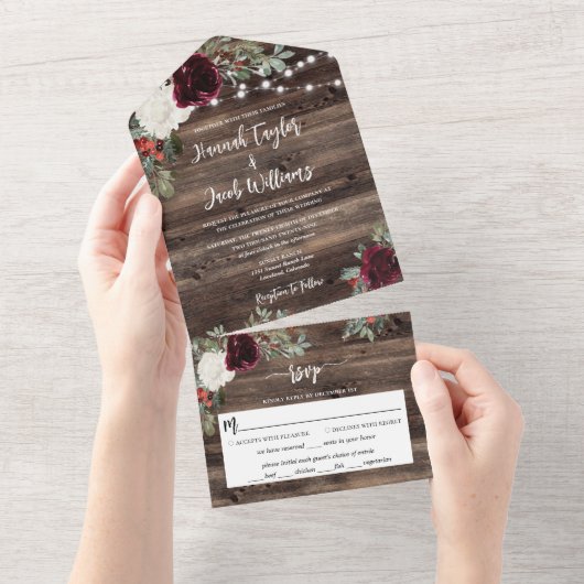 Rustikale Weihnachts-Winter-Waldsaitenlichter Hoch All In One Einladung (Abreißen)