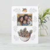 Rustikale Weihnachtsfamilien Foto Kiefern Branches Feiertagskarte (Stehend Vorderseite)