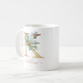 Rustikale Weihnachtsfeier Rote Berries Gold Monogr Kaffeetasse (Vorderseite Links)