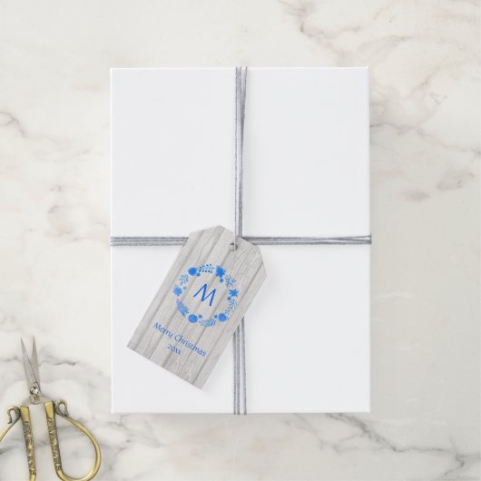Rustikale Weihnachtskleider-Monogramm Geschenkanhänger (Mit Garn)