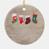 Rustikale Weihnachtssocken als Familie von Vier Keramik Ornament (Hinten)