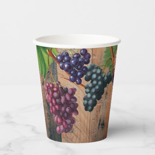 Rustikale Weinberge Holz & Trauben Pappbecher (Vorderseite)