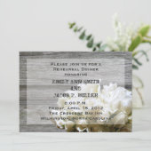 Rustikale weiße Blume Probe Abendessen Einladungen (Stehend Vorderseite)