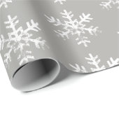 Rustikale weiße Schneeflocken Grau Geschenkpapier (Rolleneckpunkt)