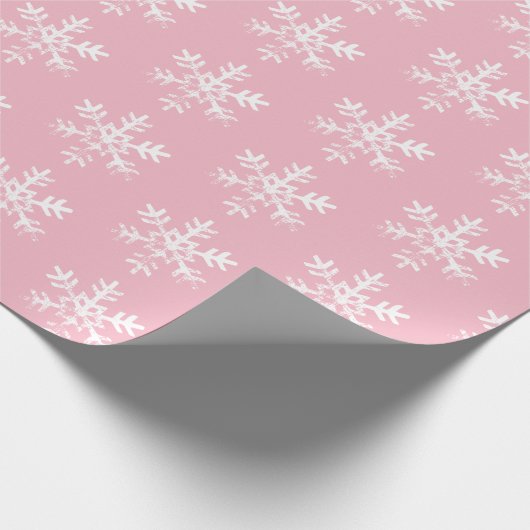 Rustikale weiße Schneeflocken Rosa Geschenkpapier (Ecke)