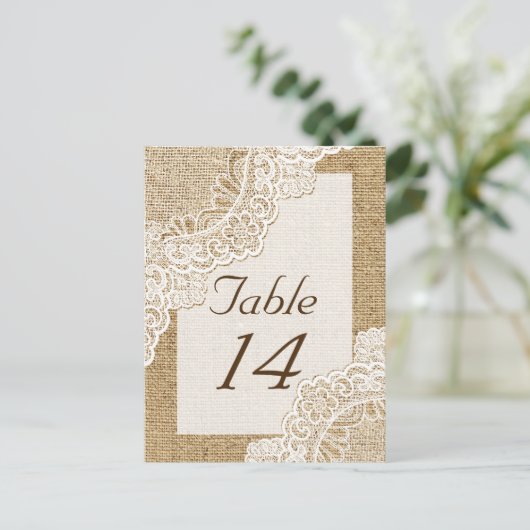 Rustikale weiße Spitzen auf Tischnummer (Stehend Vorderseite)