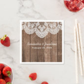 Rustikale weiße Spitzen- und Holzhochzeit Serviette (Beispiel)