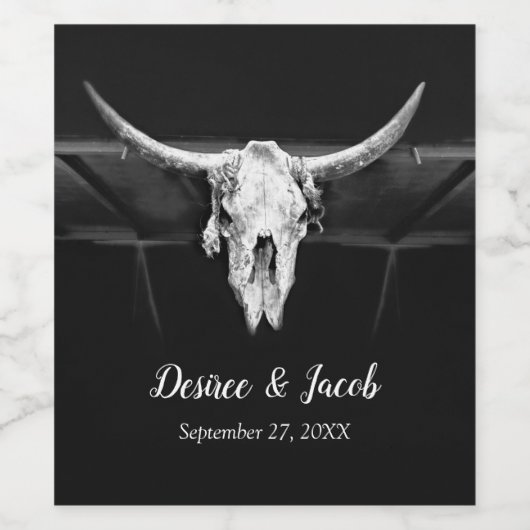 Rustikale Western-Schwarz-Weiß-Bullen-Hochzeit Weinetikett (Einzelnes Label)