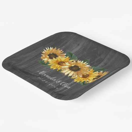 Rustikale, wettergewitterte Sonnenblumen Hochzeits Pappteller (Gewinkelt)