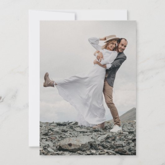 Rustikale Whimsikäre Wildblumen, die das Datum sic Einladung (Rückseite)