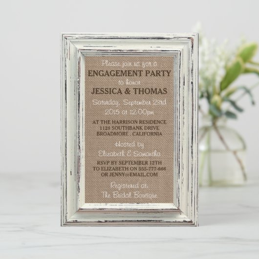 Rustikale White Frame & Burlap Engagement Party Einladung (Stehend Vorderseite)
