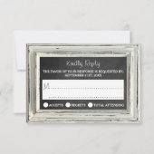 Rustikale White Frame & Chalkboard Hochzeitskollek RSVP Karte (Vorderseite)