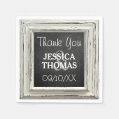 Rustikale White Frame & Chalkboard Hochzeitskollek Serviette (Vorderseite)