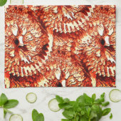 Rustikale Wiederholung rötlicher Korallenrosetten Geschirrtuch (Gefaltet)