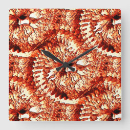 Rustikale Wiederholung rötlicher Korallenrosetten Quadratische Wanduhr