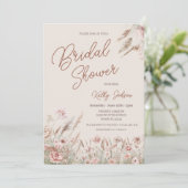 Rustikale Wildblume Pampas Grass Brautparty Einladung (Stehend Vorderseite)