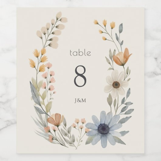 Rustikale Wildblume Wreath Wedding Tischnummer Weinetikett (Einzelnes Label)