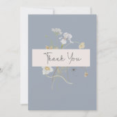 Rustikale Wildblumen Monogram Dusty Blue Wedding Dankeskarte (Vorderseite)