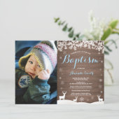 Rustikale Winter Deer Baptism Boy Foto Einladung (Stehend Vorderseite)