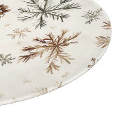 Rustikale Winterschneeflocken und Pinecone Schneidebrett (Ecke)