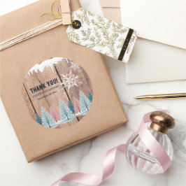 Rustikale Winterwald Pine Trees Kinderdusche Runder Aufkleber