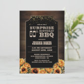 Rustikale Wood Floral Überraschung 60. Geburtstag Einladung (Stehend Vorderseite)