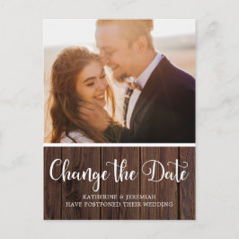 Rustikale Wood Script Hochzeit Postkarte